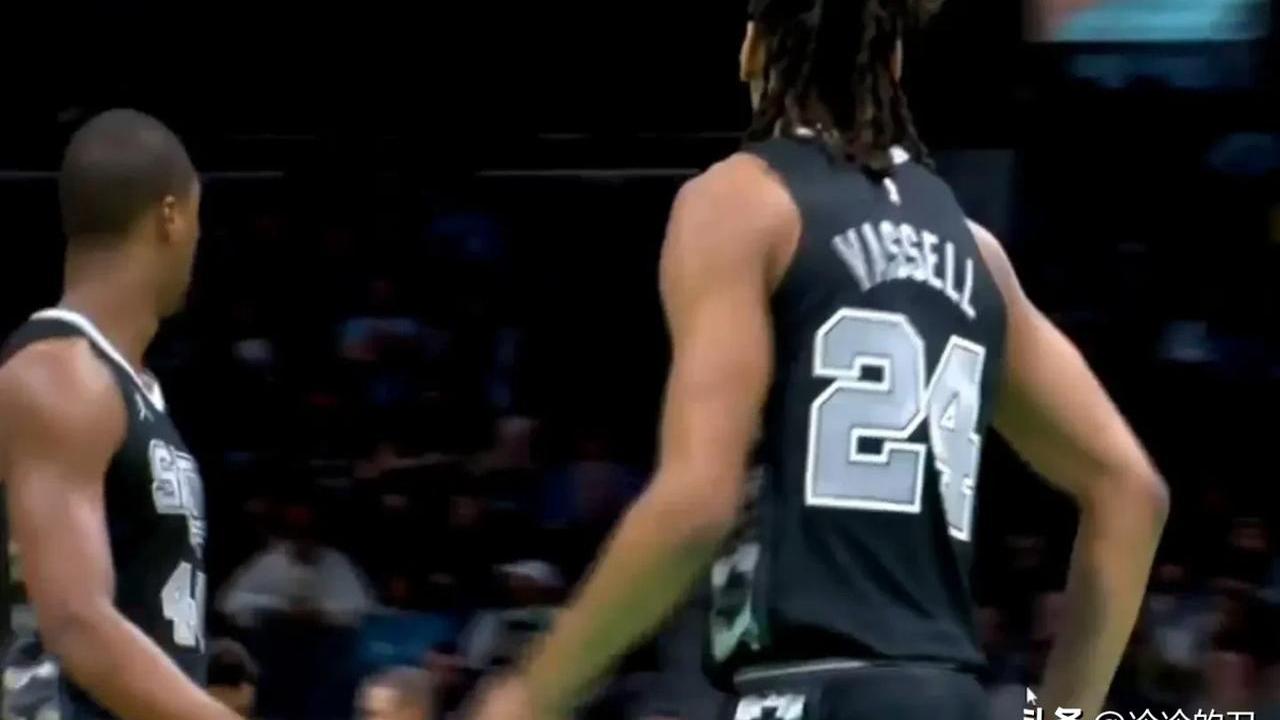 包含黄蜂队后卫连续砍+,成为全队得分王的词条 包含黄蜂队后卫连续砍+,成为全队得分王的词条