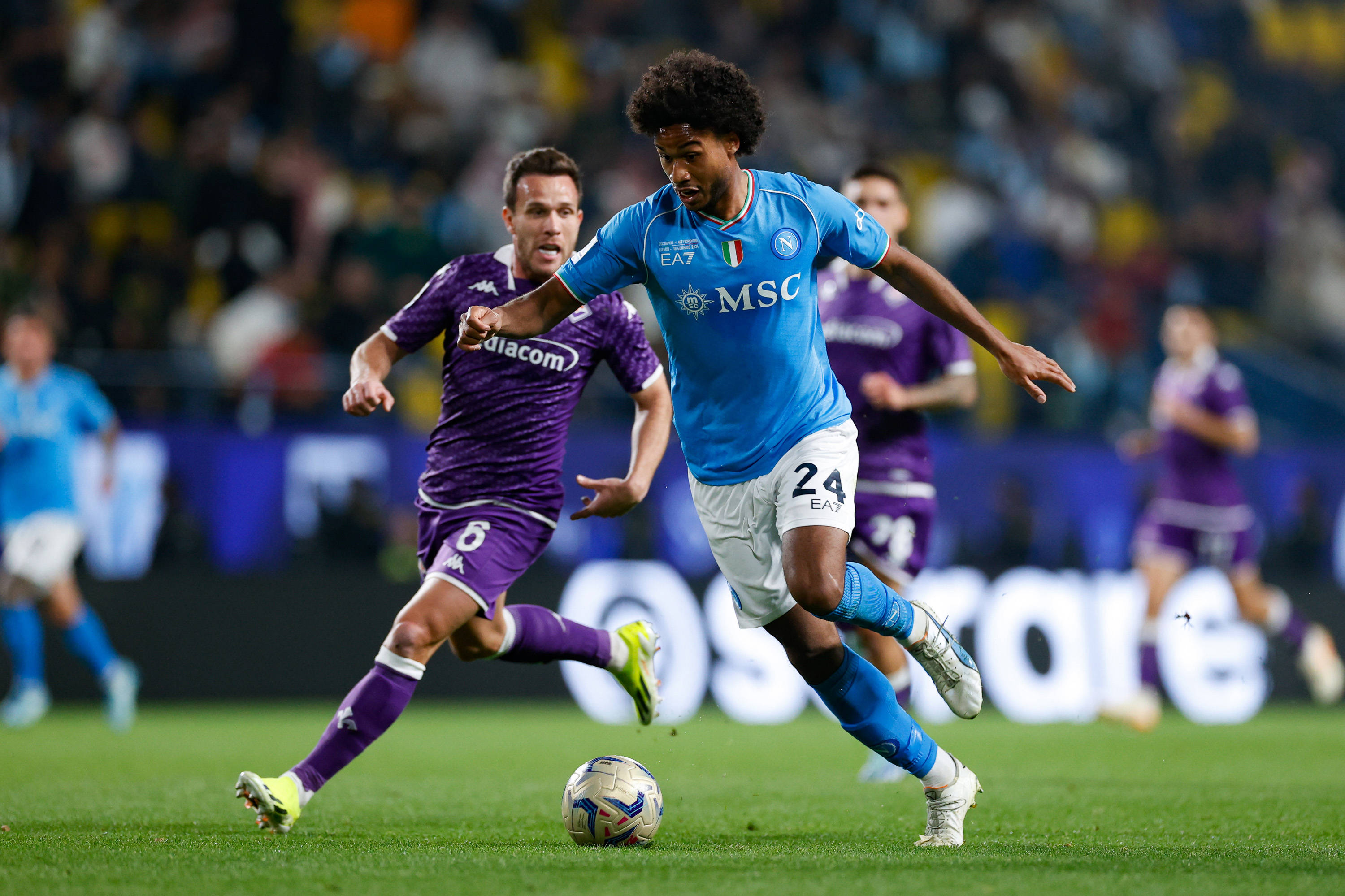 关于佛罗伦萨球员集中训练,努力备战下一轮比赛的信息 关于佛罗伦萨球员集中训练,努力备战下一轮比赛的信息