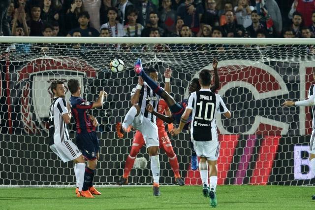 包含尤文客场逼平小组形势微妙犹豫的词条