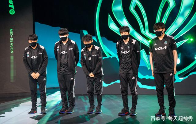 开云体育中国-G2鏖战IG，Canyon完成史诗逆转焦点之战半决赛，让粉丝疯狂欢呼