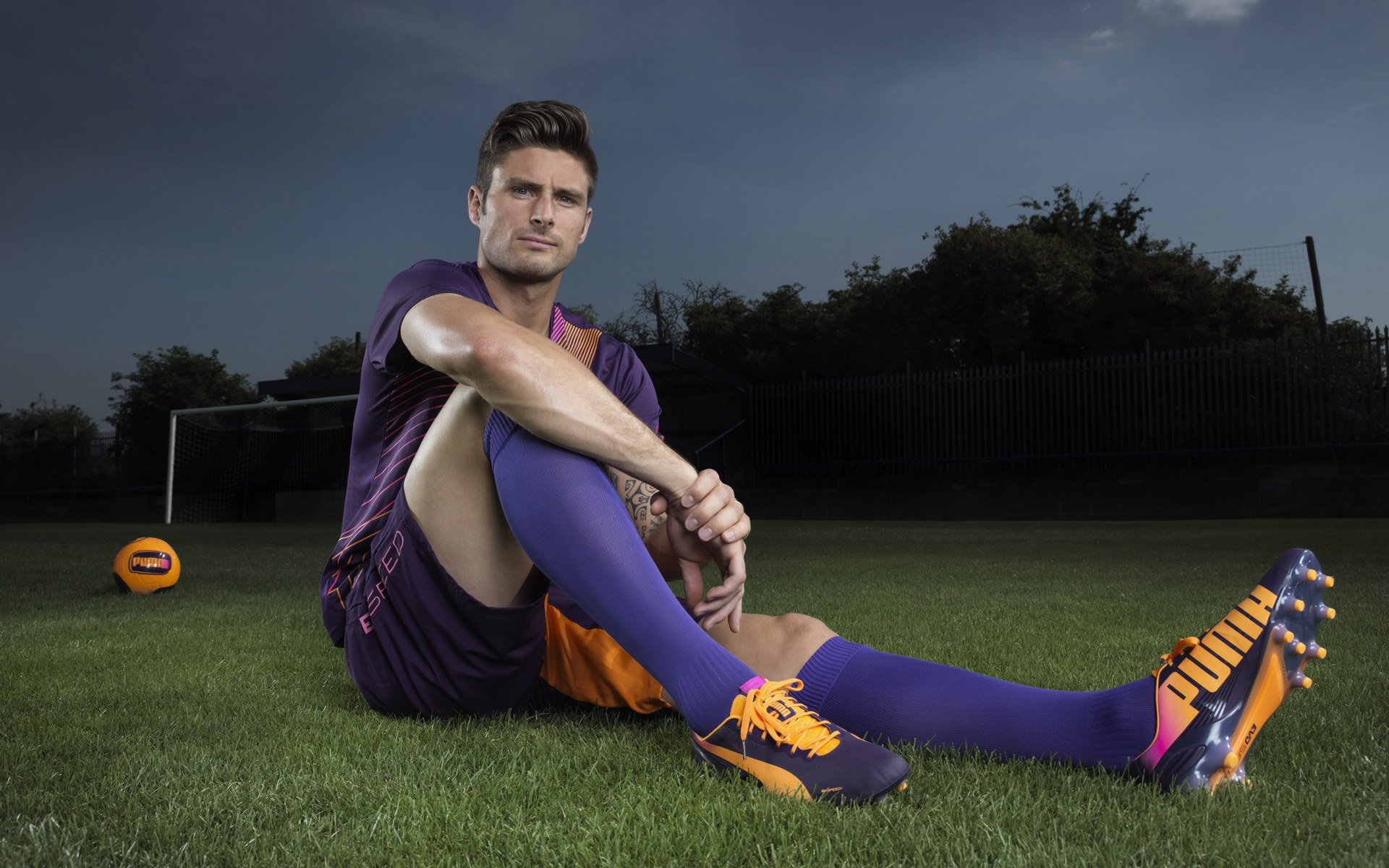 铁血防线与智慧枢纽，皮克化身定海神针，苏格兰强压马赛背后的大师身影